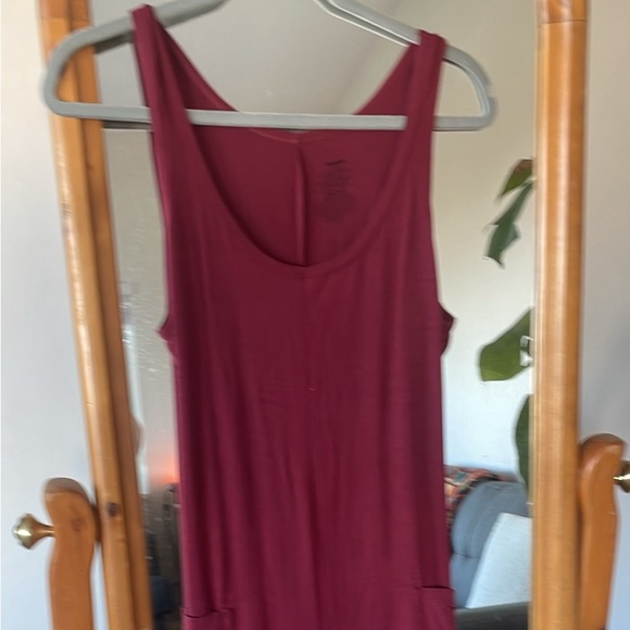 BNWOT MeUNdies red modal jumpsuit  Soft & comfy size small - Picture 4 of 4